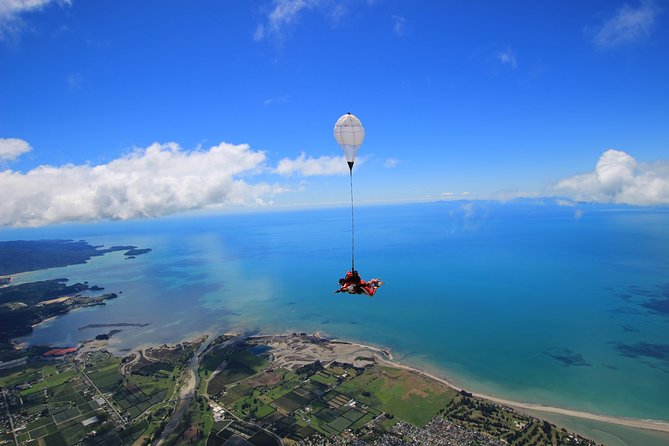 10,000ft Skydive over Abel Tasman with NZ's Most Epic Scenery - From takeoff to free fall: how the views unfold