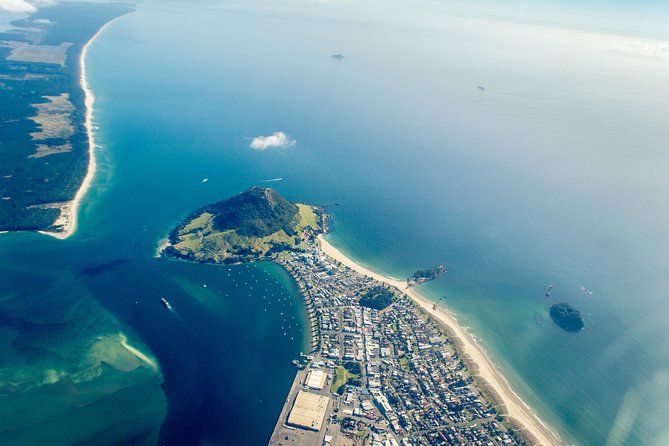 15,000ft Tandem Skydive in Bay of Plenty - The 20 to 25 Minute Scenic Flight Over the Bay of Plenty