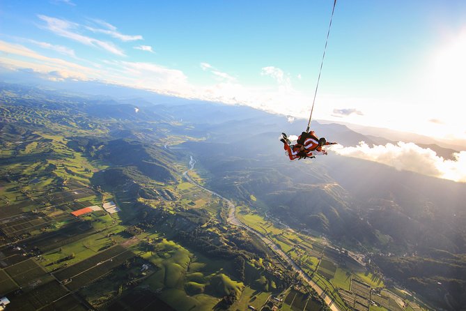 16,500ft Skydive over Abel Tasman with NZ's Most Epic Scenery - The guides you’ll hear named: Rod and Will