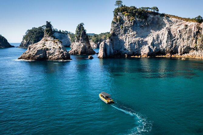 2 Hour Cathedral Cove and Volcanic Coast Cruise with Shade Canopy - Comfort checklist: shade is great, but wind and temperature still happen