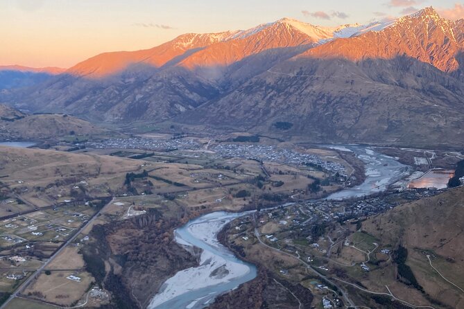 25-Minute Remarkables Helicopter Tour from Queenstown - What to pack: warm, ready, and camera-friendly