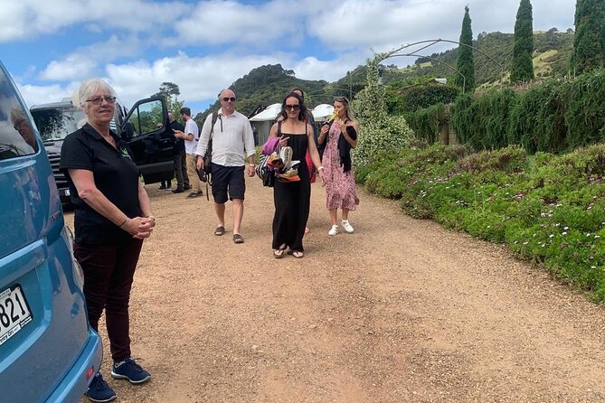4.5-Hour Scenic Wine Tour with Private Guide & Up to 12 Tastings - The guides are the difference: Susan, Jojo, Graeme, Mathieu, and Graham