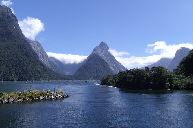 4-Day Great Southern Island Circle Tour from Christchurch - Day 3: Wanaka and Haast Pass to Westland, then Franz Josef Glacier Viewpoint