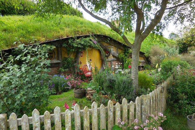 6hr Hobbiton Movie Set Tour - Departs Tauranga - Price and logistics: is $160.73 worth it?