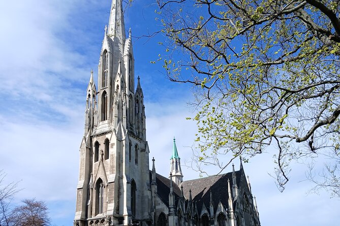 A 2 hour Small Group Dunedin City Highlights Tour - Baldwin Street and the steep-street reality check