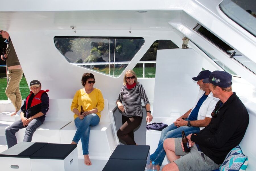 Abel Tasman National Park: Day Sailing Adventure with Lunch - Anchorage Beach lunch hour: sand, swimming, and cave time