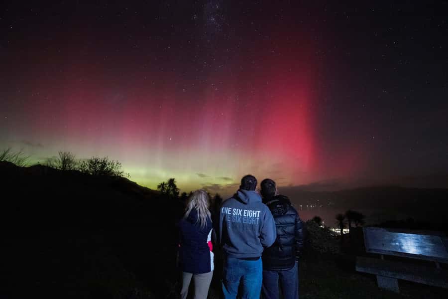 Akaroa: Stargazing Tour with 2 Telescopes & Souvenir Photos - Two telescopes, two views: the 10-inch Dobsonian and Seestar S50