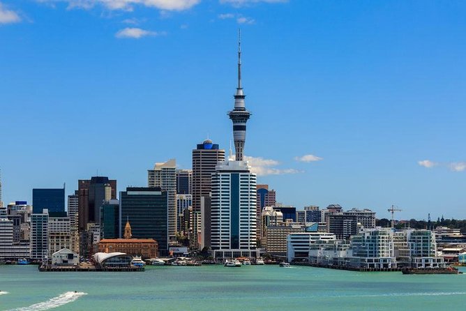 Arrival Transfer: Auckland Airport to Auckland Central City Centre - Booking flow, mobile ticket, and what to do right after landing