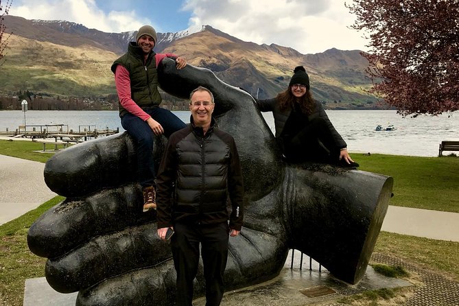 Arrowtown and Wanaka Highlights Tour from Queenstown - That Wanaka Tree: The Photo Op, Plus the Why Behind It