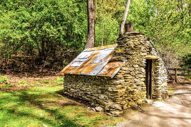 Arrowtown to Queenstown Bike Tour with Shuttle - Start at Park Street, then ride out without chasing a group