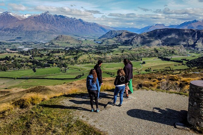 Arrowtown Wanaka Private Day Tour from Queenstown - Wanaka time: guided driving tour, then an hour to roam