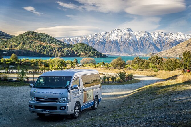 Arrowtown Wanaka Private Day Tour from Queenstown - That Wanaka Tree and Crown Range Road viewpoints