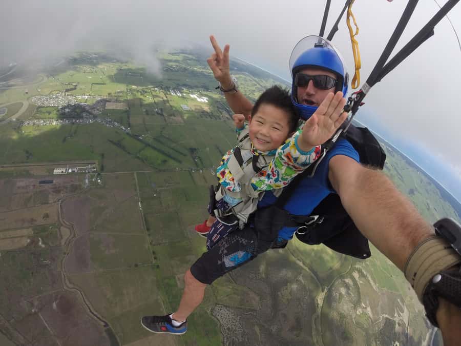 Auckland: 13000, 16000, or 18000-Foot Tandem Skydive - The 3-hour rhythm: check-in, scenic flight, and the big moment