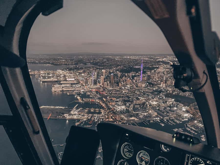 Auckland: 20min Helicopter scenic flight - City & Volcanoes - Starting at Heletranz Heliport in Albany (Rosedale Road)