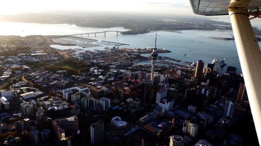 Auckland: Auckland City & Hauraki Gulf Scenic Flight - Auckland From the Sky: Sky Tower, Harbour Bridge, and More
