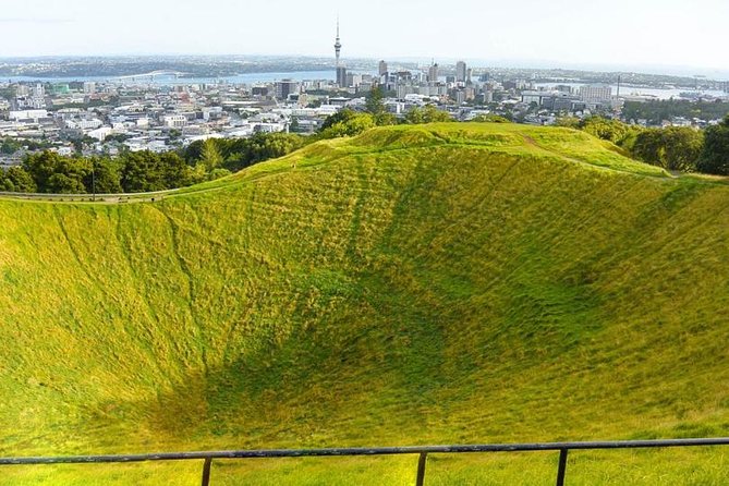 Auckland City Tour — One Day The Ultimate Auckland Experience - Stop 1: Westhaven Marina, Start With Waterfront Scale