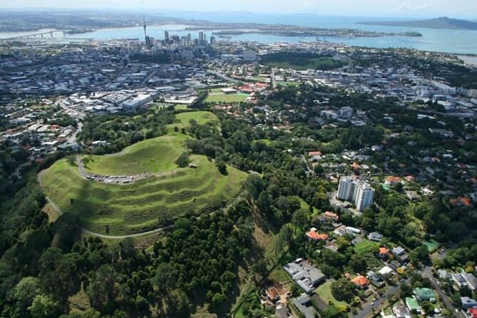 Auckland City Volcano & Scenic Highlights Tour - Pickup and timing in Auckland CBD, the practical stuff