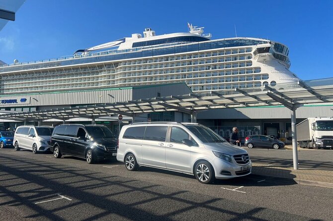 Auckland Downtown Hotel Transfers to/from Cruise Ship in Minivan - The ride itself: 15 minutes, spacious vehicles, luggage first