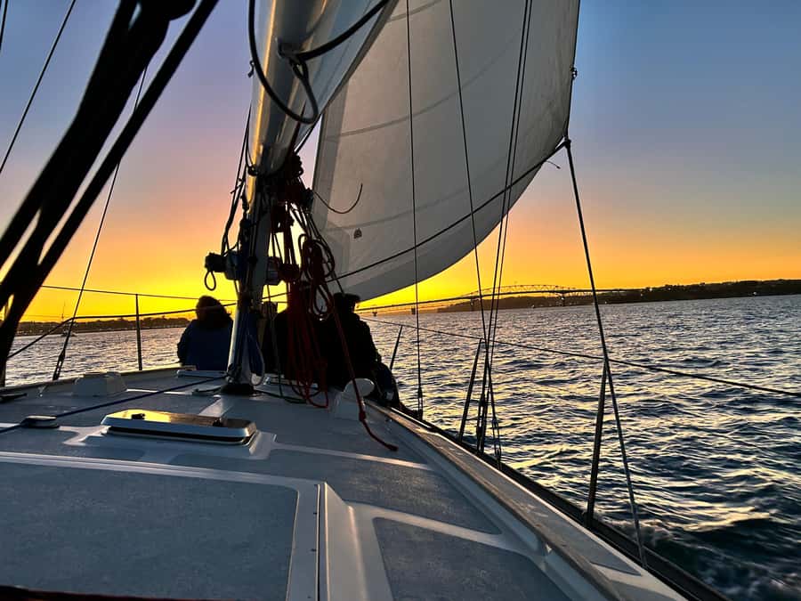 Auckland: Harbour Sailing Cruise with 3-Course Dinner - Sailing Time on Waitematā Harbour: City Views Plus Real Captain Talk