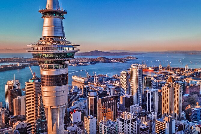 Auckland Highlight Fullday City Tour - Mt Eden, One Tree Hill, and Cornwall Park: Crater Views Done the Easy Way