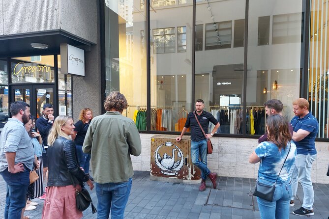 Auckland Historic Bar Tour - Stop 1 on Vulcan Lane: the 35 minutes that sets the tone