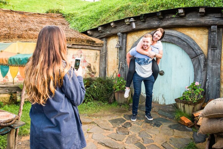 Auckland: Hobbiton Movie Set Tour with Lunch - The Green Dragon Inn Drink: Included, and a Nice Break in the Middle