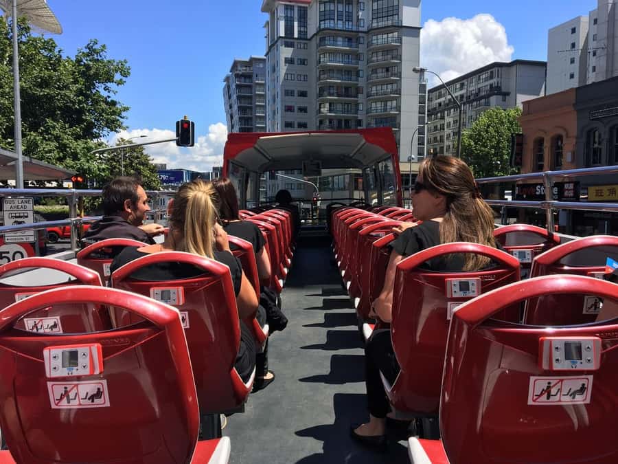 Auckland: Hop-On Hop-Off Explorer Bus Ticket - Blue Outer Tour: Zoo, MOTAT, Mt Eden, and the Domain
