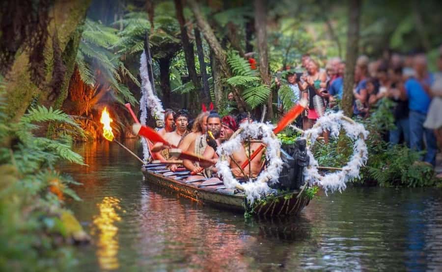 Auckland: Rotorua Māori Cultural & Geothermal Tour & Lunch - Who should book this Rotorua tour, and who should skip it