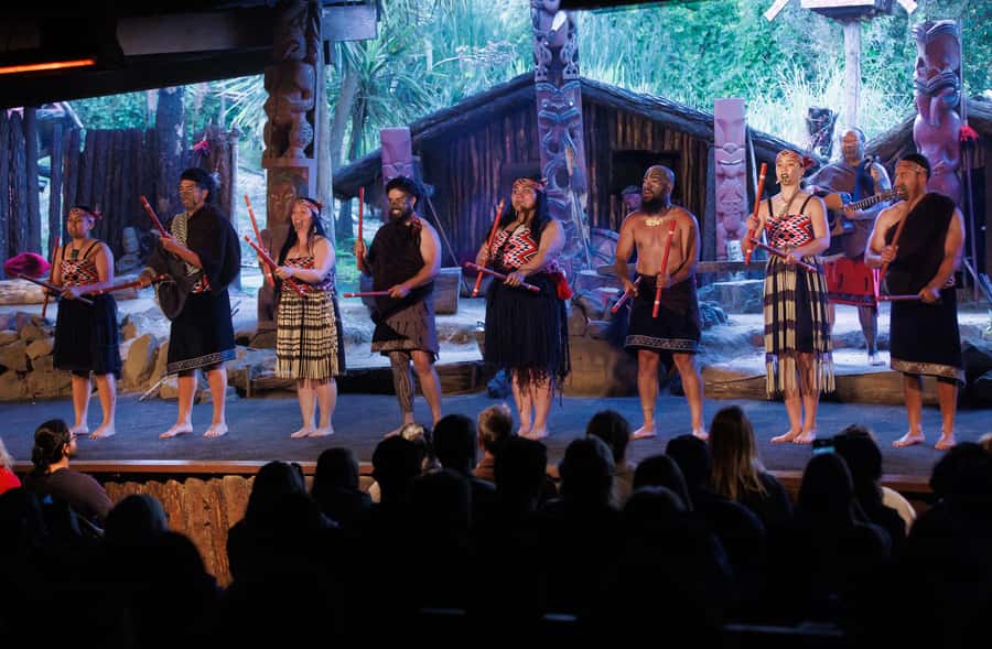 Auckland: Rotorua Māori Cultural & Geothermal Tour & Lunch - Should you book this Auckland to Rotorua Māori and Wai-O-Tapu day?