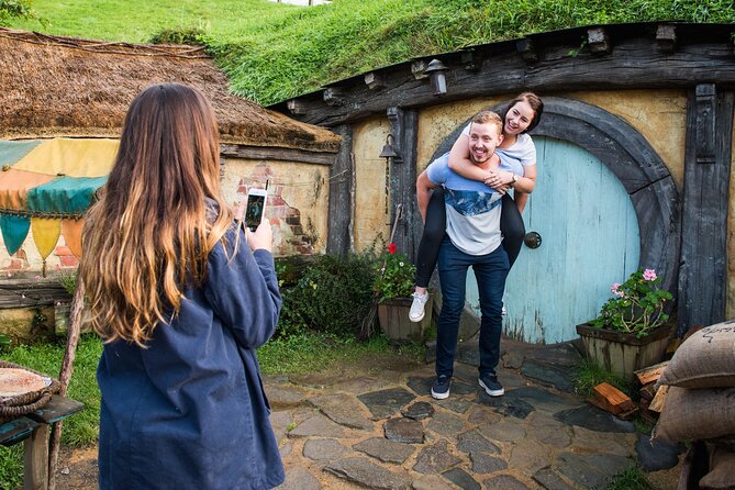 Auckland to Hobbiton Movie Set and Rotorua's Geothermal Valley - The long day reality: timing, pacing, and how to make it work
