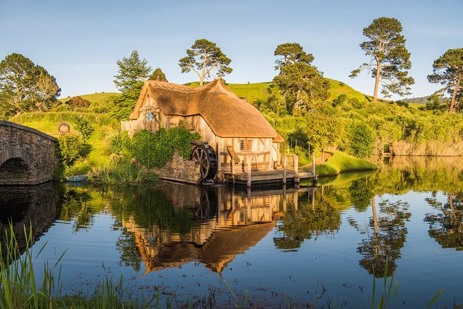 Auckland to Rotorua via Hobbiton Small Group Tour (One Way) - Hobbiton Movie Set: the guided 2.5-hour tour that makes it click