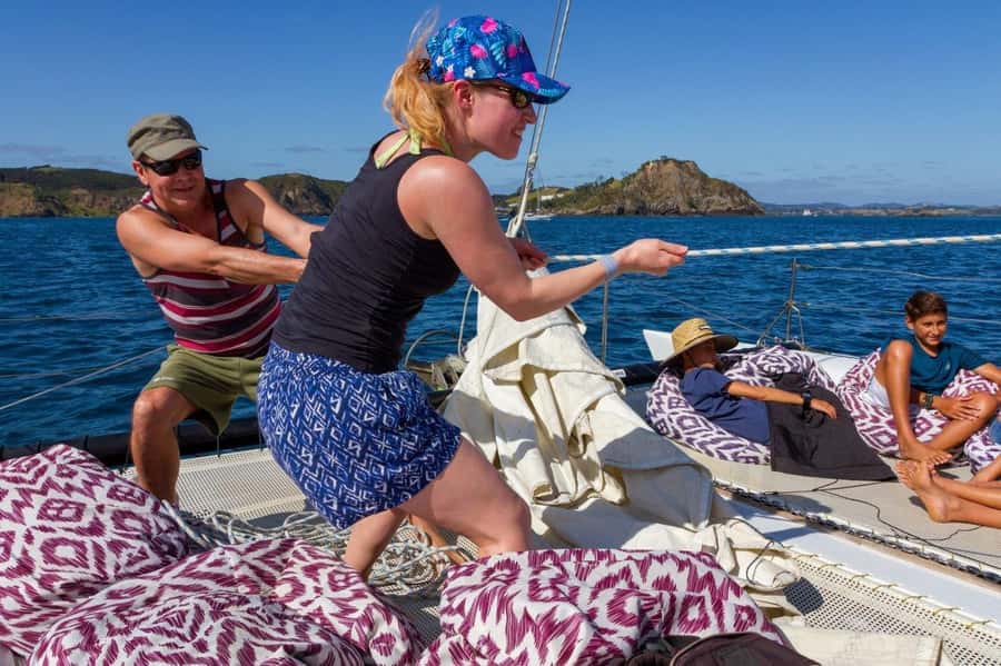 Bay of Islands 2-Hour Sundowner Evening Sailing Cruise - Who should book this, and who should skip it
