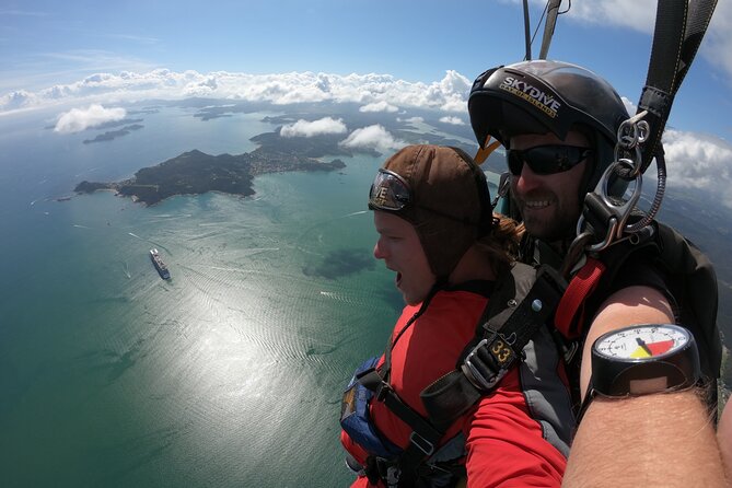 Bay of Islands: 9000ft Skydive - Safety, Tandem Control, and the Reality of Nerves