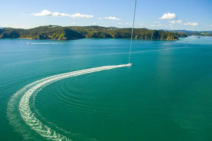 Bay of Islands: Parasail, Paihia and Russell - The Smiley Parachute Moment and the 1300 ft View