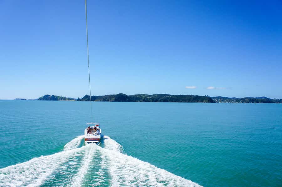 Bay of Islands: Parasail, Paihia and Russell - Boarding the Parasail Boat and What That 1.5 Hours Feels Like