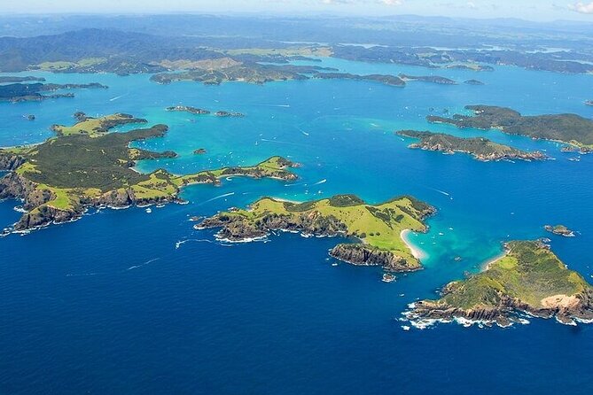 Bay of Islands Private Tour - Weather and Sea Conditions: how to plan for a bumpy boat day