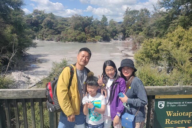 Boutique tour , Mt Maunganui, NZ farm, Rotorua lakes/geothermal - Kuirau Park Foot Soak: Rotorua’s Mineral Waters Up Close