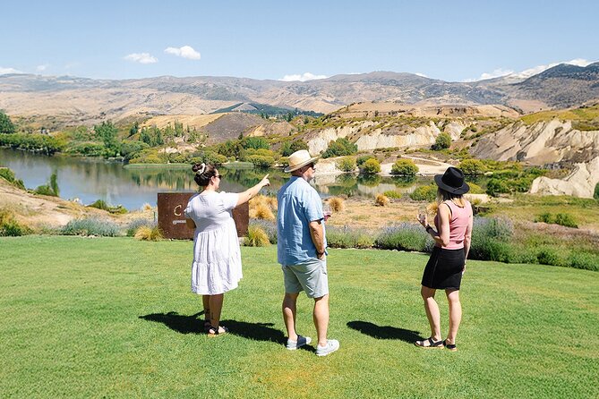 Boutique Wine Tour - visit Central Otago, 4 Wineries & Lunch - Central Otago from Queenstown, Without the Driving Headache