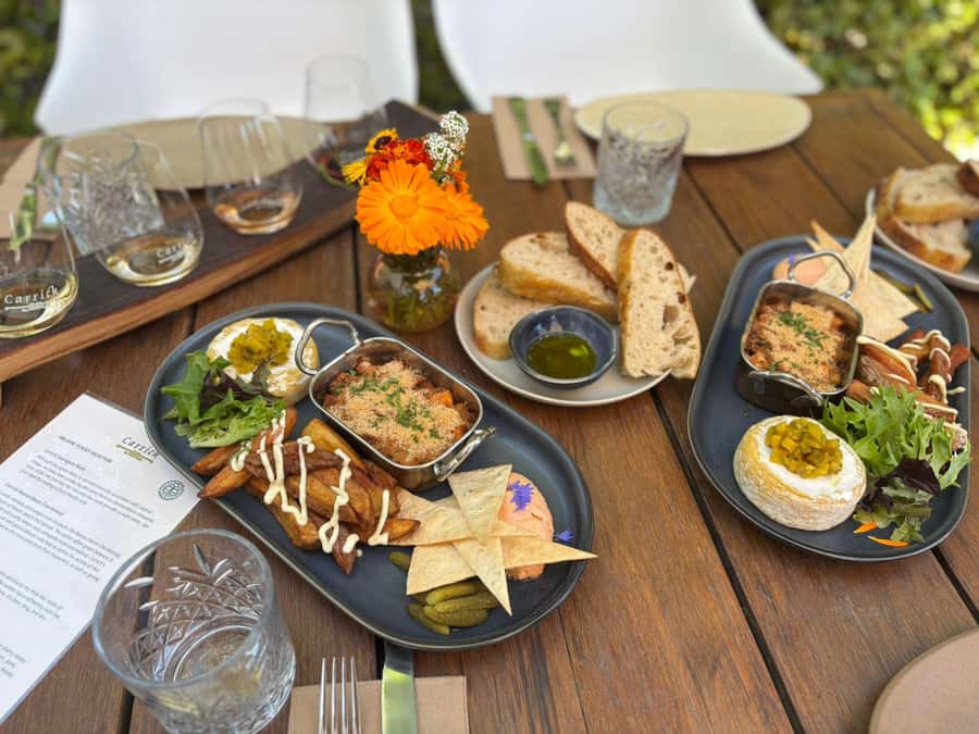 Boutique Winery Half-Day Tour & Vineyard Platter-Style Lunch - Who this tour suits best in your Central Otago plans