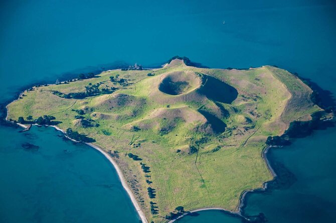 Browns Island Motukorea Sea Kayak Tour - Stop 3 back across Waitematā Harbour: keeping the rhythm on the way home