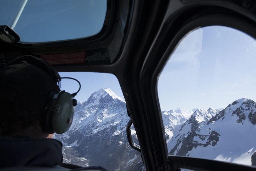Canterbury: Mount Aorak/Cook Sightseeing Helicopter Flight - Headsets, noise, and how to get the commentary you paid for
