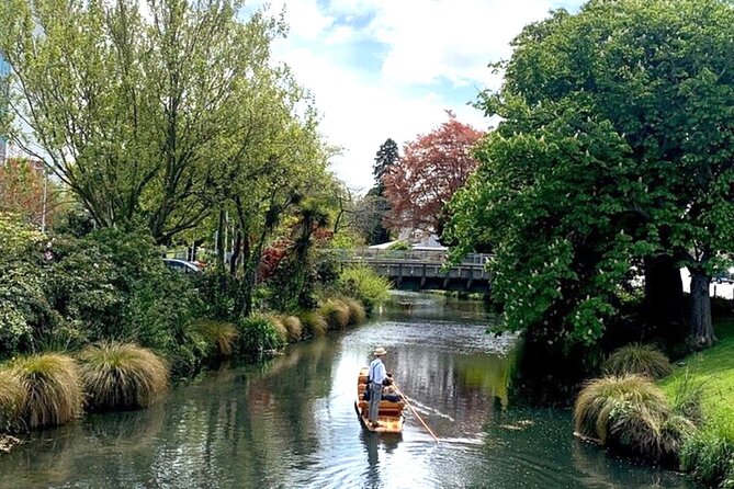 Christchurch City Top Sights Half Day Tour(Small Group Tour) - Willowbank Wildlife Reserve and the Kiwi-bird moment