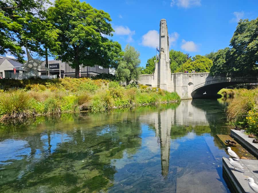 Christchurch: Ōtautahi Meander Walking Tour with Tastings - What to Bring for Christchurch Walking Comfort