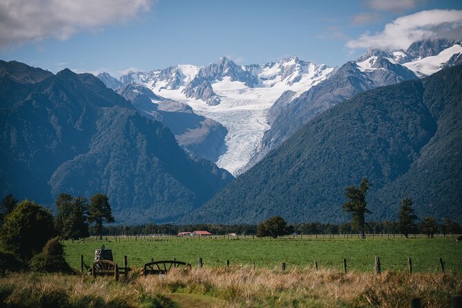 Christchurch to Franz Josef One Way Day Tour with TranzAlpine - Greymouth stop: the Coast base before the photo stops