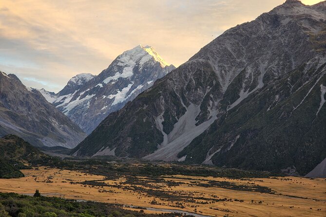 Christchurch to Queenstown via Lake Tekapo and Mt Cook (1 way) - High Country Salmon: A Quick Kiwi Flavor Break