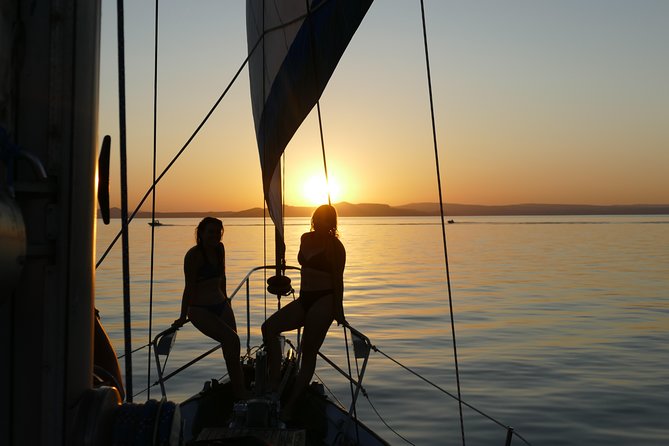 Classical Sailing - Māori Rock Carvings -Taupo Sailing Adventures - Sailing Moments You Can Participate In