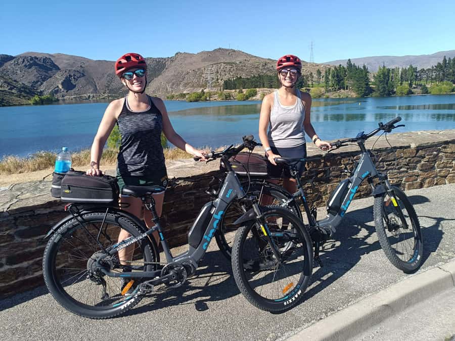 Cromwell: Lake Dunstan Trail Bike Rental and Luxury Shuttle - Cromwell to Clyde: A one-day Lake Dunstan Trail ride that stays practical
