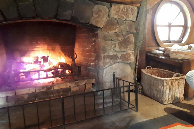 Day Tour Hobbiton + Rotorua from Auckland in Luxury Minibus - A long day in comfort starts with a very early pickup