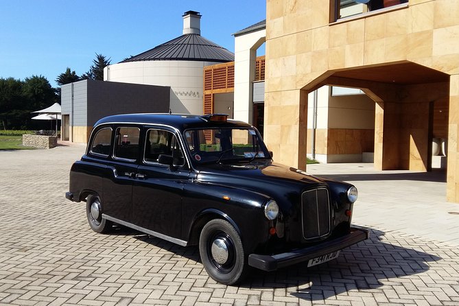 Deco City Black Cab Tours and Shuttles - Why Napier’s Art Deco feels different in a Black Cab limo