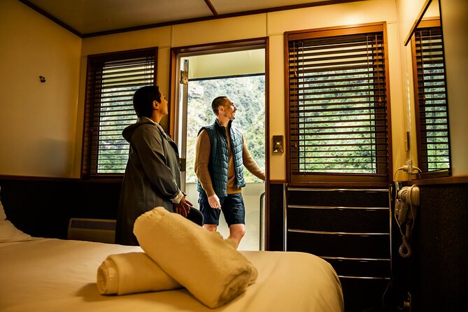Doubtful Sound Overnight Cruise - Boarding the Wanderer: what the boat feels like for 28 people